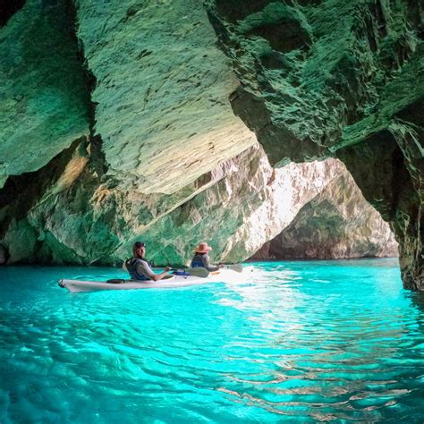 blue grotto capri kayaking.